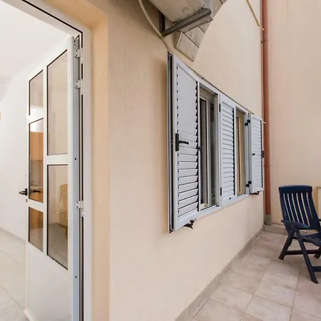 Nella Bella Apartament *